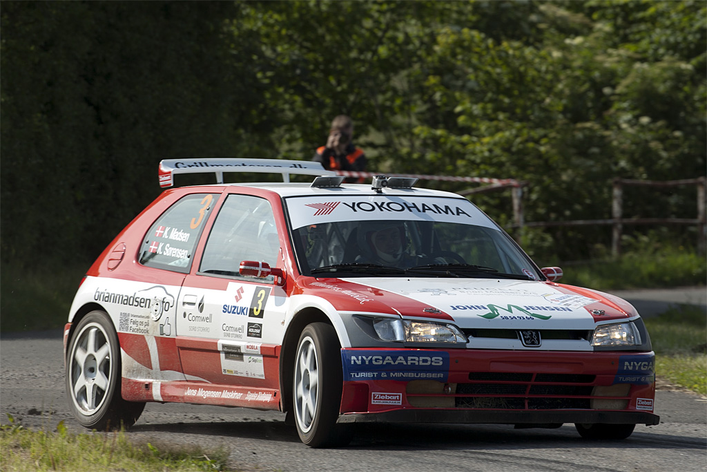 Et defekt gearkabel på næstsidste hastighedsprøve kostede Kim Madsen/Kasper Sørensen sejren i Tunet National ved Suzuki Rally
(Foto: Johnny Pedersen)